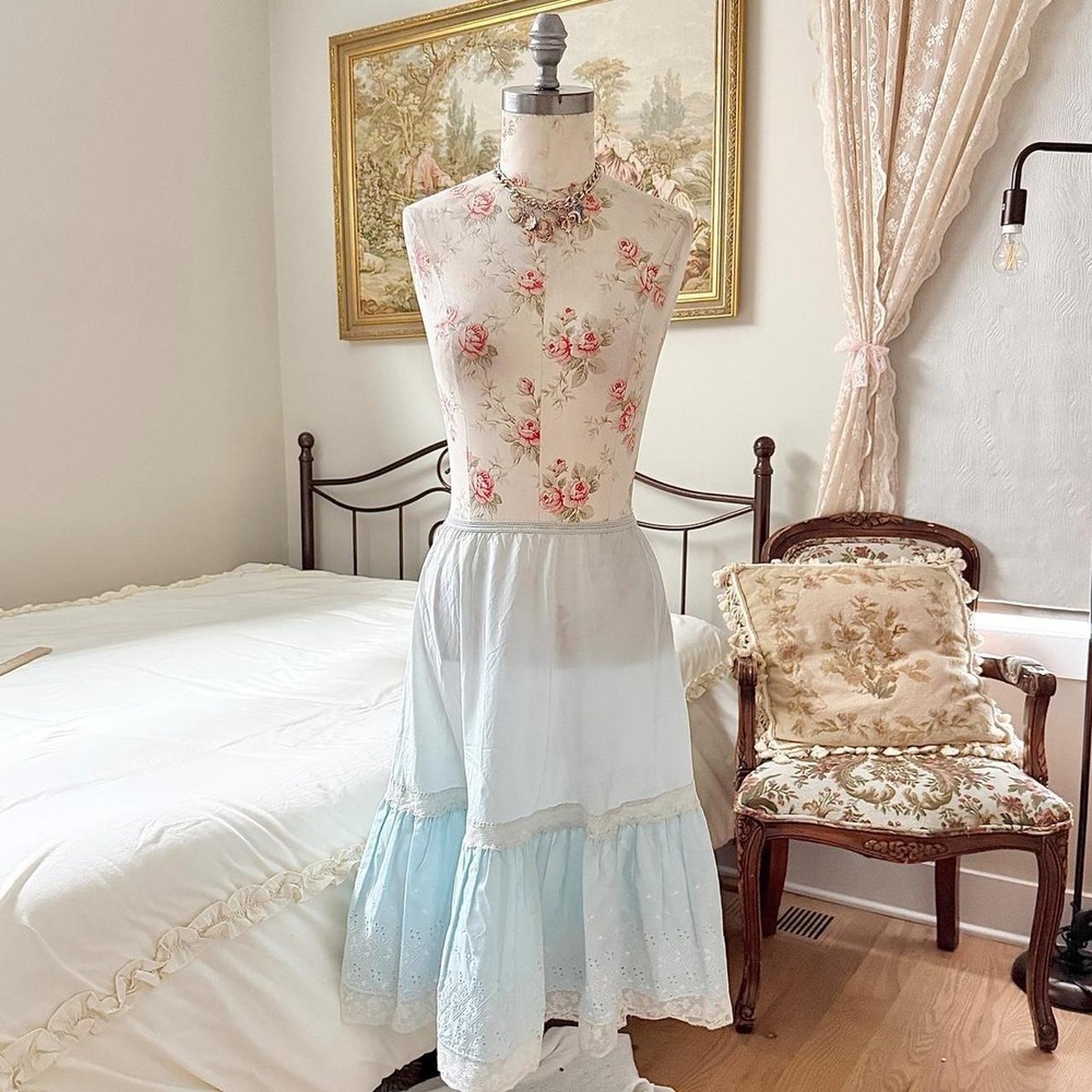 70s Barbizon fits like size small light blue prairie skirt
